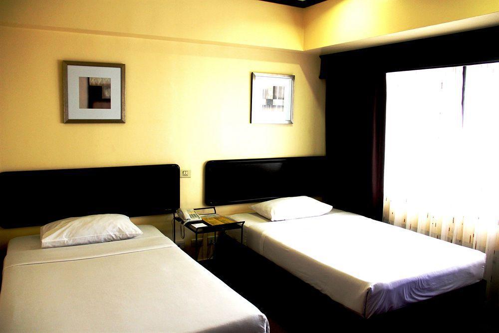 Hotel Aim Conference Center 3*